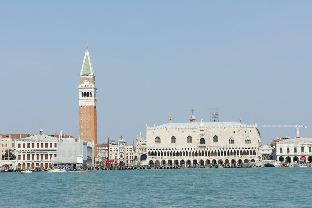 doges-palace-211562_1280